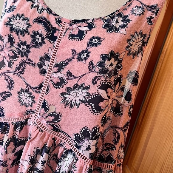 NWT Torrid 2 Pink Floral Ruffle Sleeveless Blouse Tank Side Tie Casual Layering - Picture 5 of 12